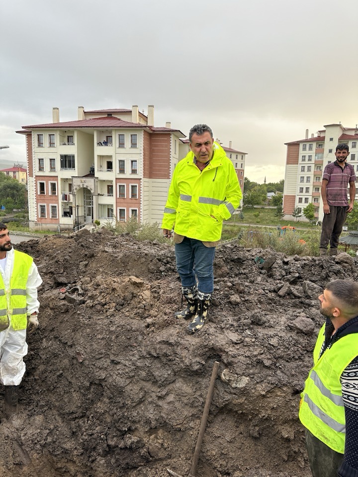 BAŞKAN DEMİR’DEN 2 MAHALLE’DEKİ SU KESİNTİSİNE DAİR AÇIKLAMA