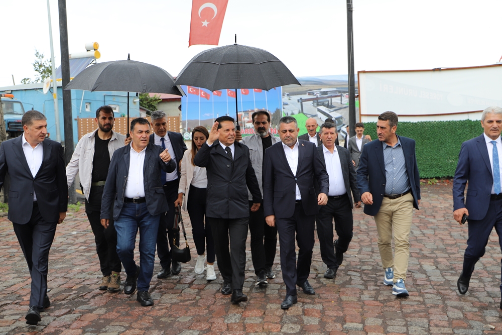 ESENYURT BELEDİYE BAŞKANI AHMET ÖZER’DEN ARDAHAN BELEDİYESİ’NE ZİYARET
