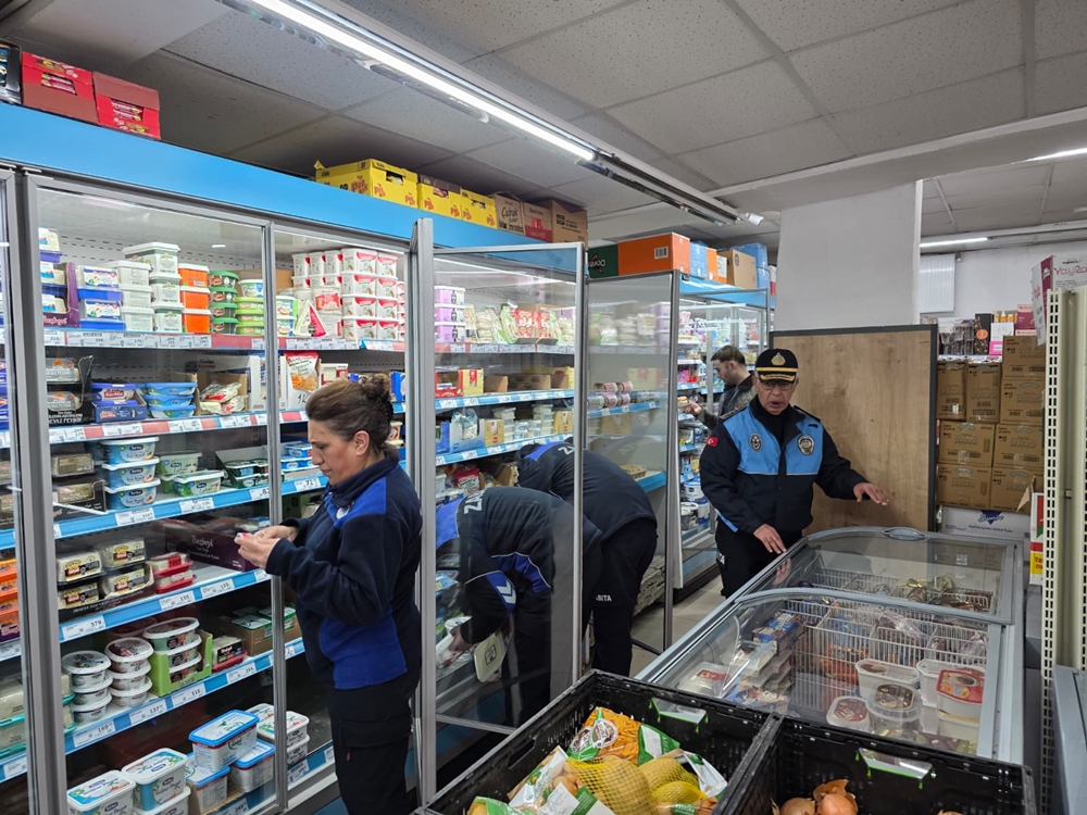 ARDAHAN BELEDİYESİ ZABITA EKİPLERİ, RAMAZAN AYI ÖNCESİ DENETİMLERİ SIKLAŞTIRDI